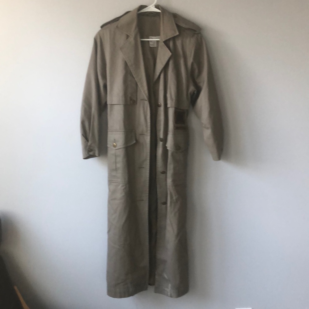 Vintage Trenchcoat Size 4.